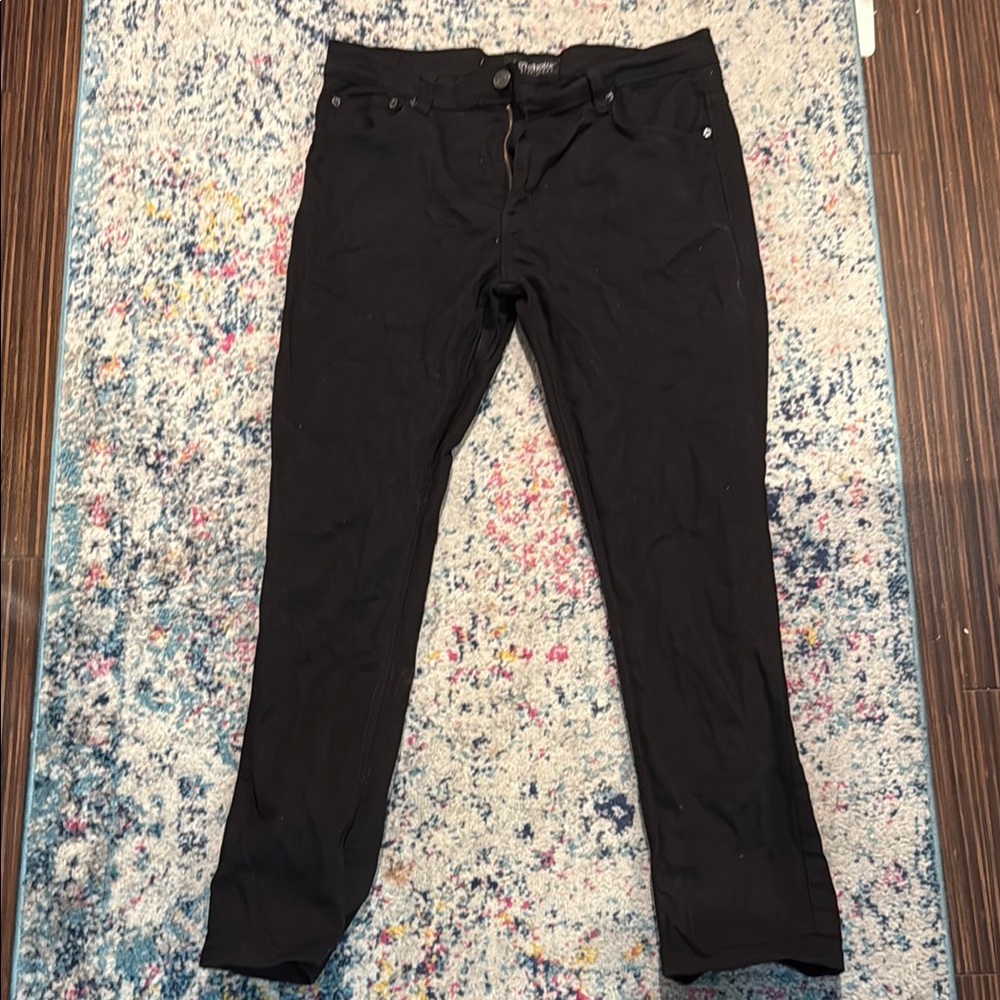 36x30 Black Skinny Jeans Sleek Modern Fit